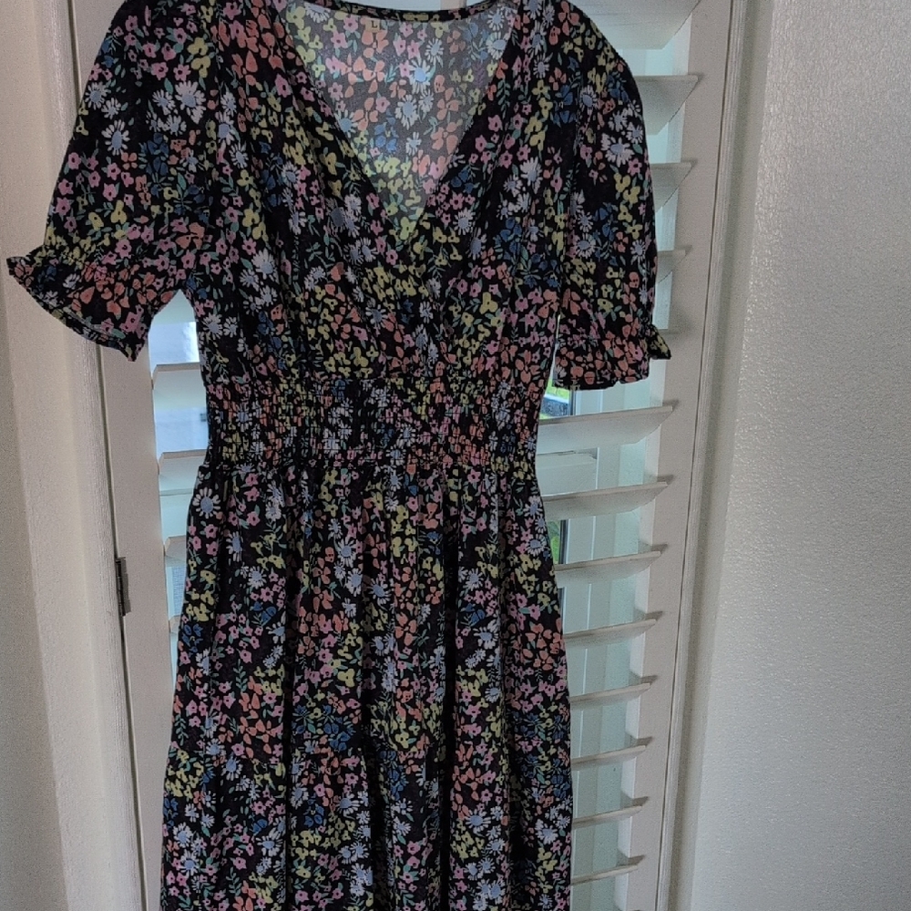 SHEIN Black Floral Midi Dress